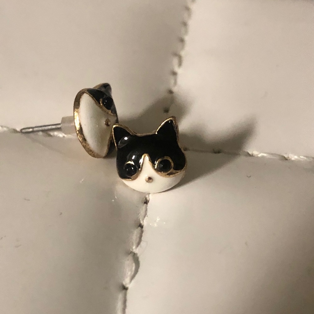 cat stud earrings